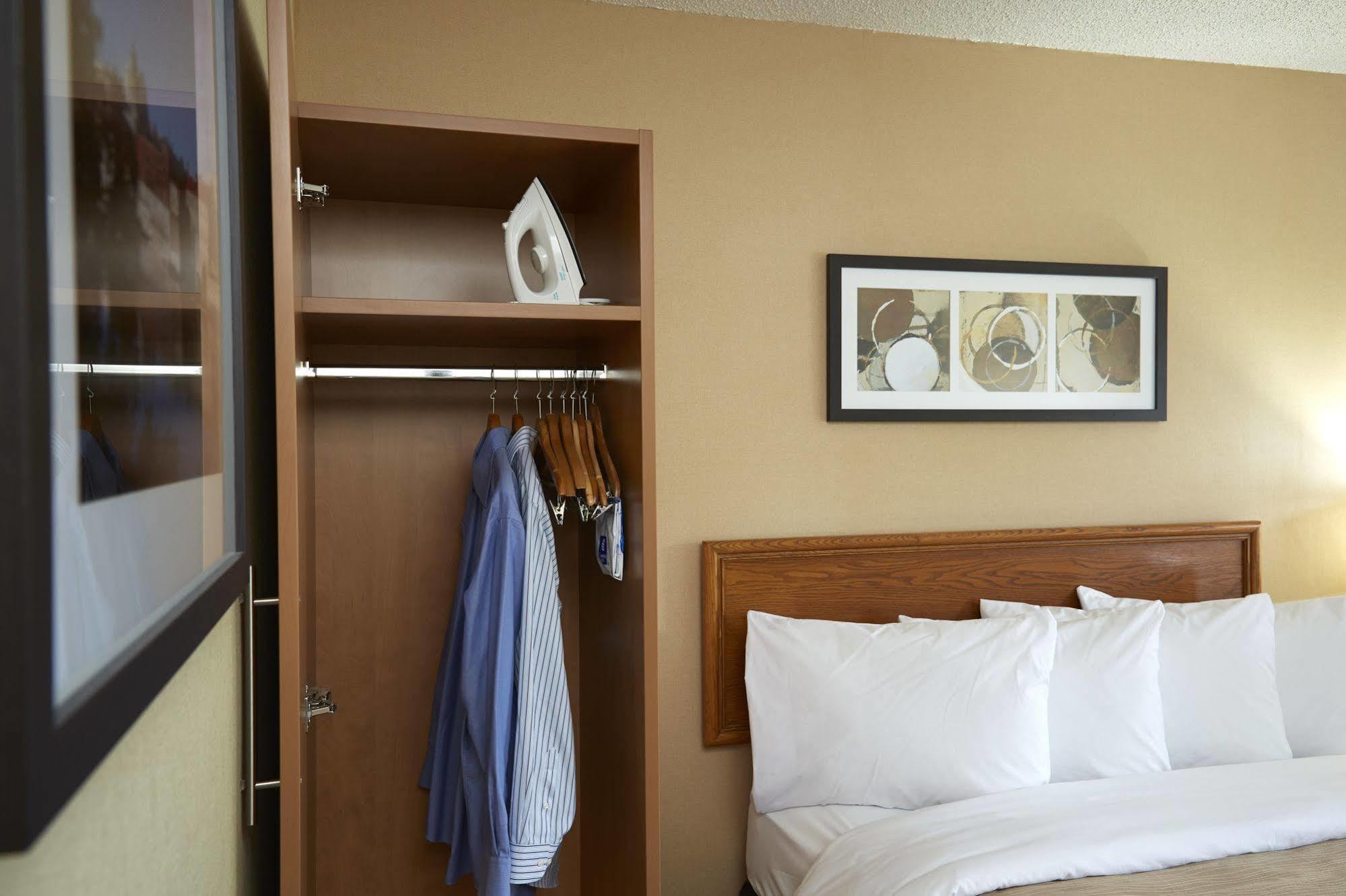 Comfort Inn Rouyn-Noranda Eksteriør bilde